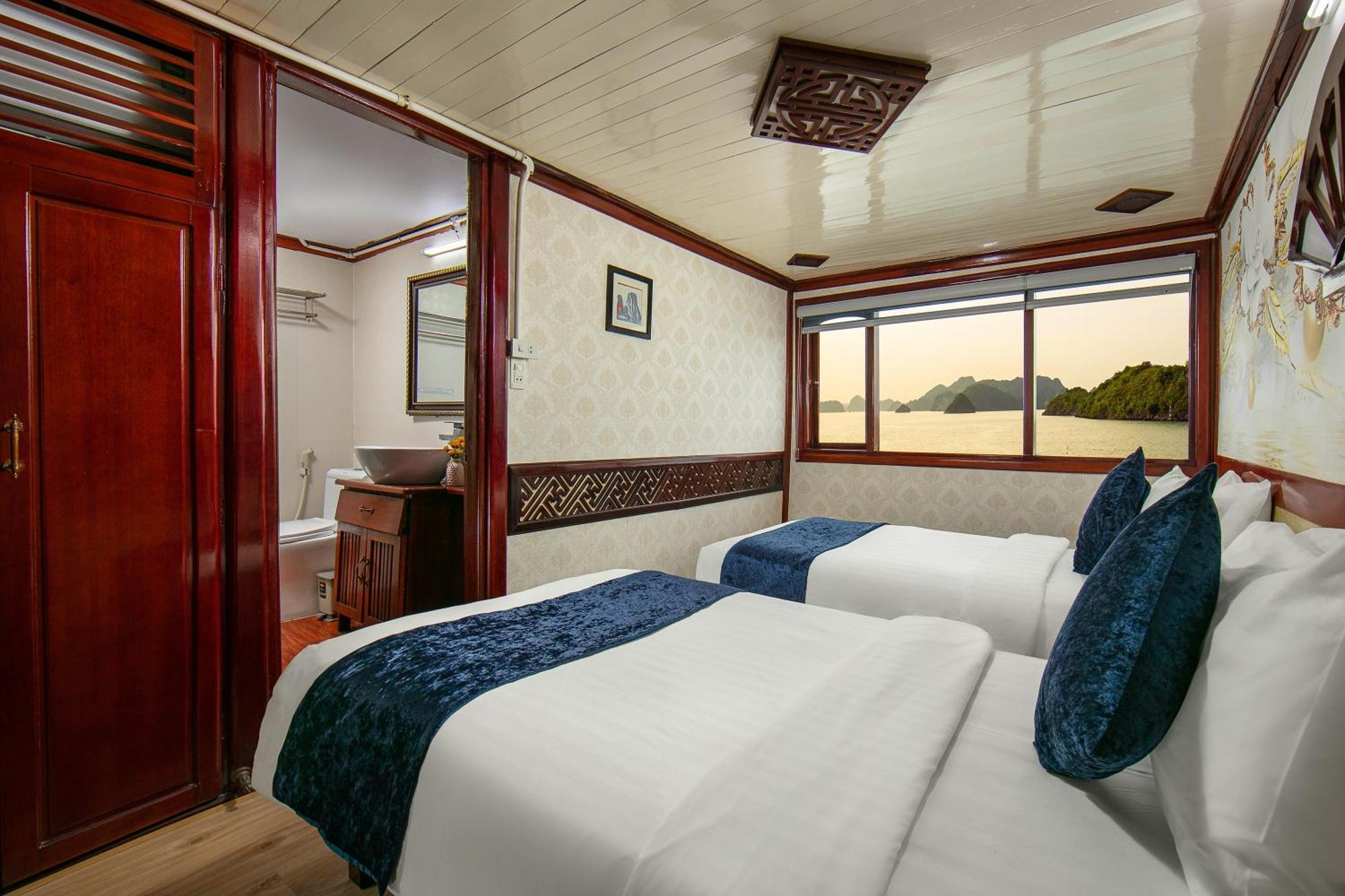 Fantasea Imperial Cruise Hotel Ha Long Exterior photo